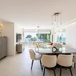 Ref 1981 - Sea View Palm * Cannes