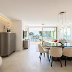 Ref 1981 - Sea View Palm *