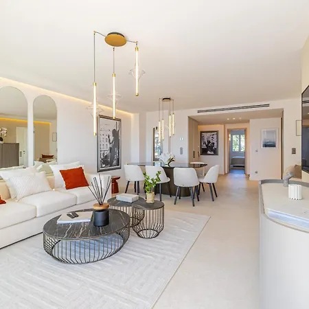 Ref 1981 - Sea View Palm Cannes