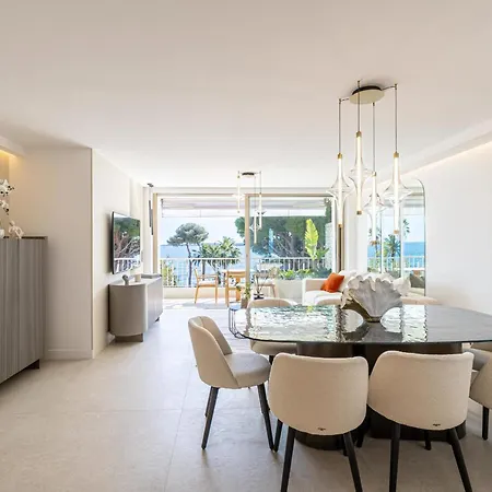 Ref 1981 - Sea View Palm * Cannes