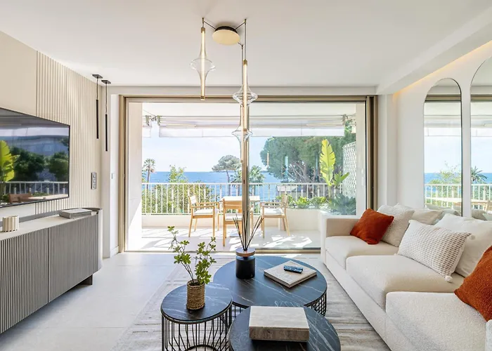 Ref 1981 - Sea View Palm Cannes