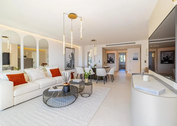 Ref 1981 - Sea View Palm Cannes