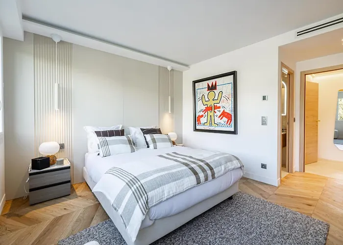 Ref 1981 - Sea View Palm * Cannes