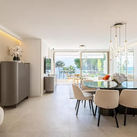 Ref 1981 - Sea View Palm *