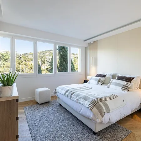 Apartment Ref 1981 - Sea View Palm Cannes